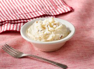 Mashed Potatoes n’ Sawmill Gravy