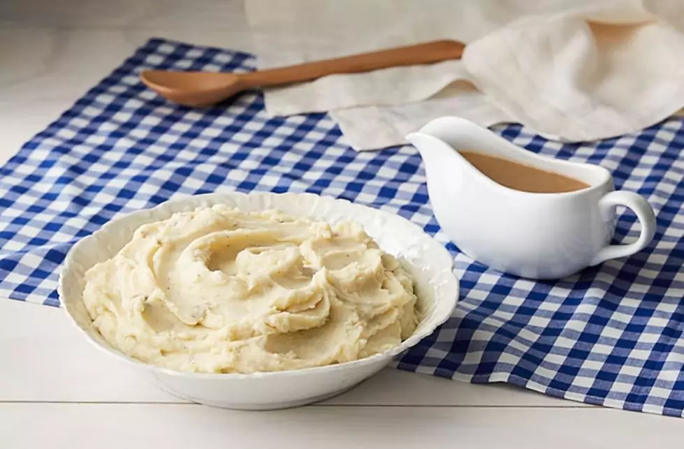 Mashed Potatoes w/Brown Gravy